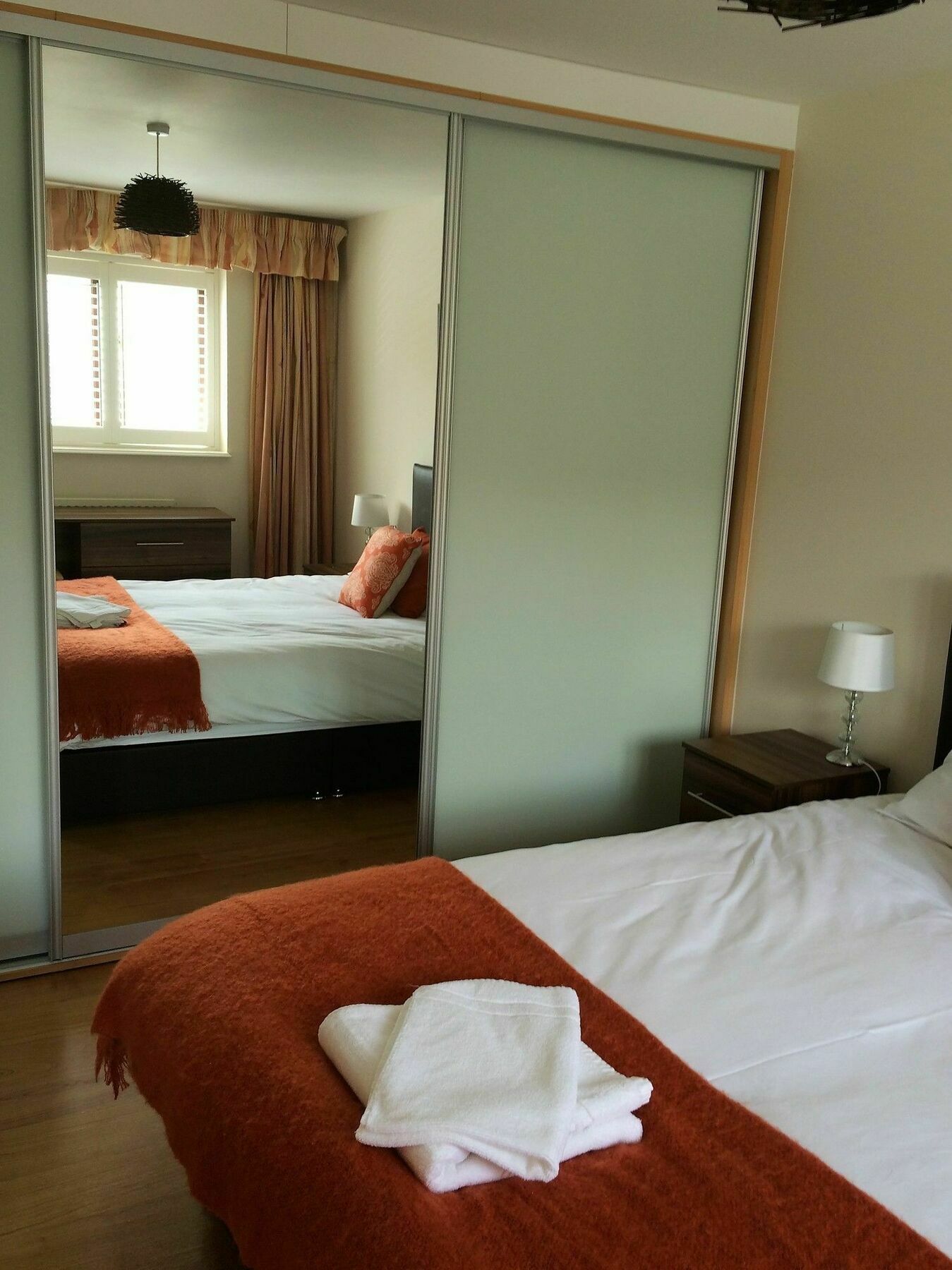 Spacious House, Sleeps 7 People Reading Luaran gambar