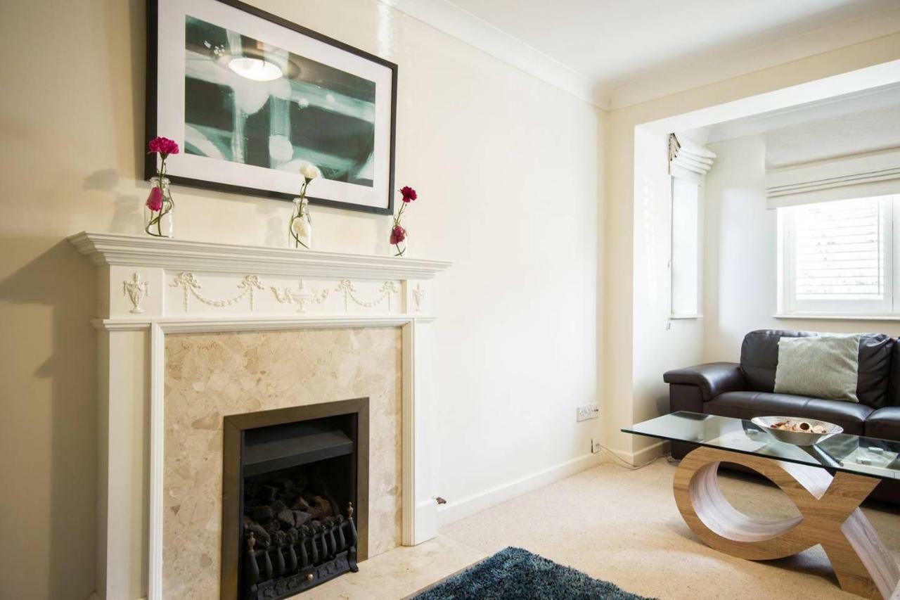 Spacious House, Sleeps 7 People Reading Luaran gambar
